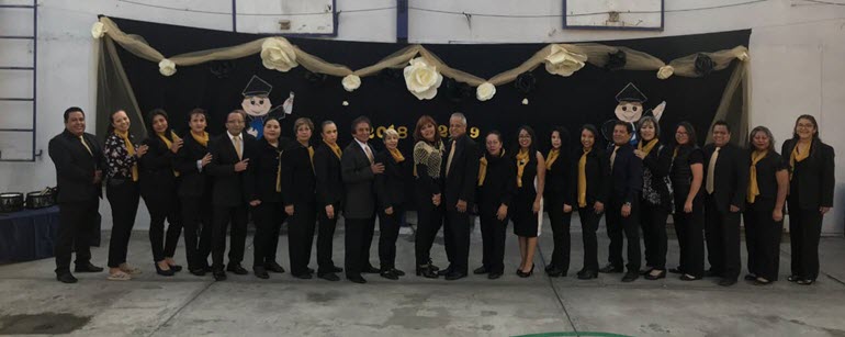 Equipo docente en la graduación de los alumnos